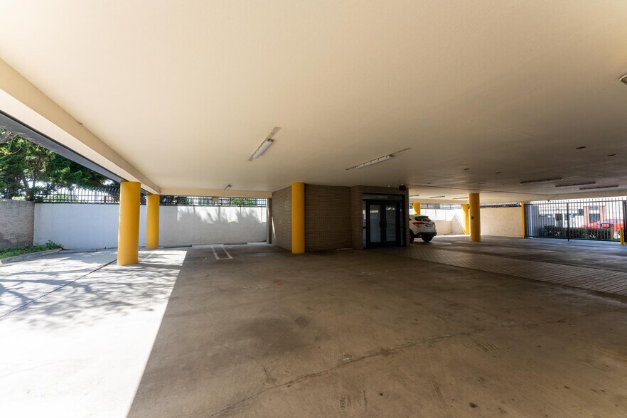 More Photos Of 980 Atlantic Ave, Long Beach Medical For Lease