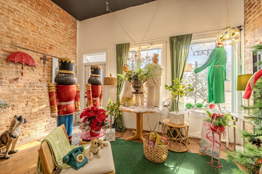 More Photos Of 104 E Main St, Adamsville General Retail For Sale