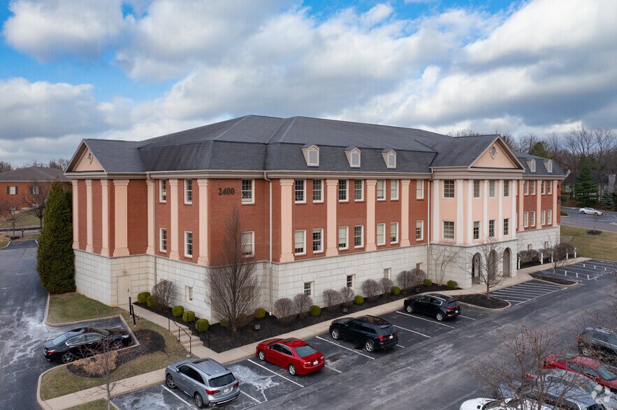 More Photos Of 2400 Chamber Center Dr, Fort Mitchell Office For Lease