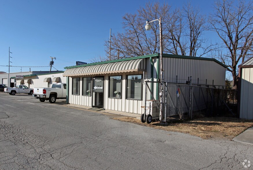 More Photos Of 34 N Lakewood Ave, Tulsa Unknown For Lease