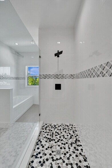 More Photos Of 1220-1226 NE 15th Ave, Fort Lauderdale Apartments For Sale