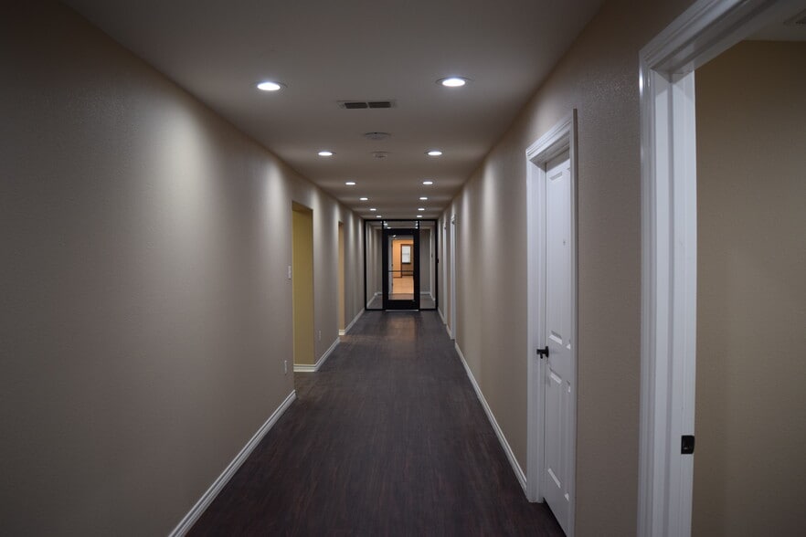 More Photos Of 9701 FM 307, Midland Flex For Lease