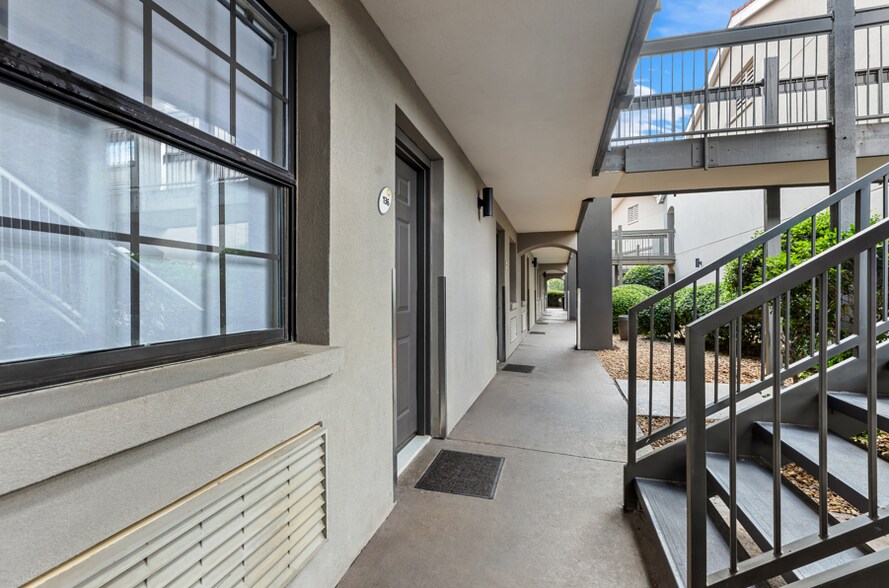 More Photos Of 4870 University Dr NW, Huntsville Hotel For Sale