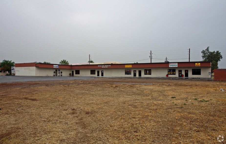 More Photos Of 5832 W San Miguel Ave, Glendale General Retail For Lease