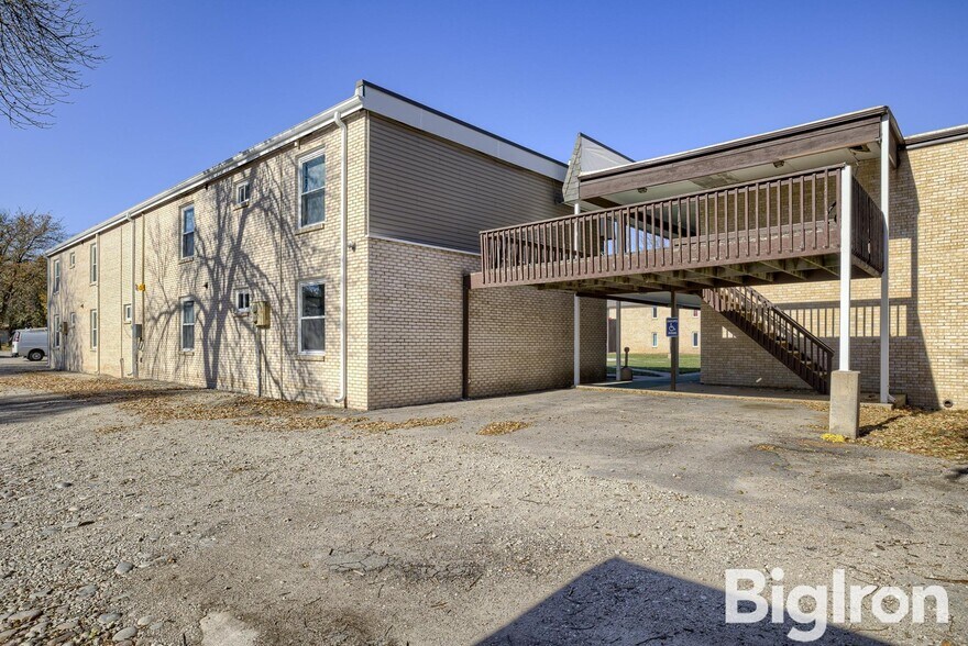 More Photos Of 633 E 10th St, York Apartments For Sale