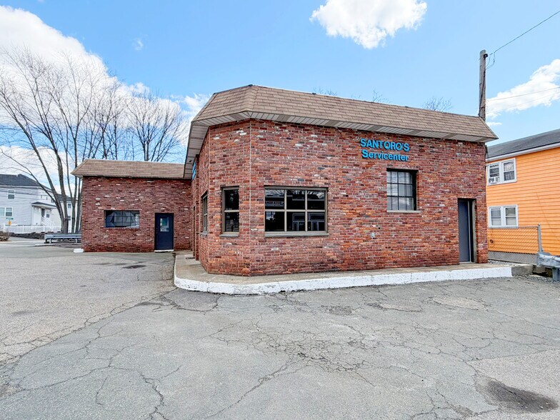 More Photos Of 250 Orchard St, Watertown General Retail For Sale