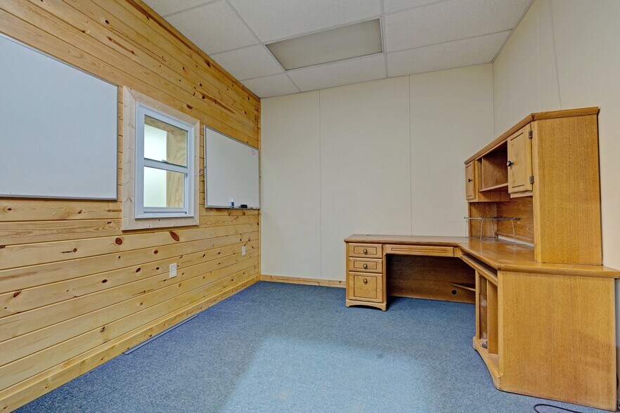 More Photos Of 1875 Lansing Rd, Charlotte Warehouse For Sale