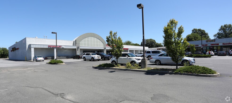 More Photos Of 548-598 Stewart Ave, Bethpage Unknown For Lease