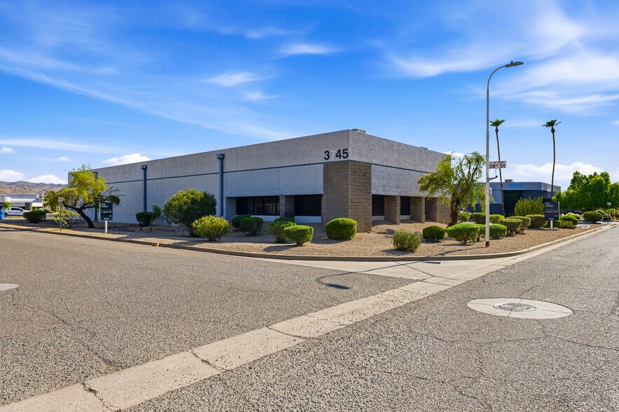 More Photos Of 3745 E Wier Ave, Phoenix Warehouse For Lease