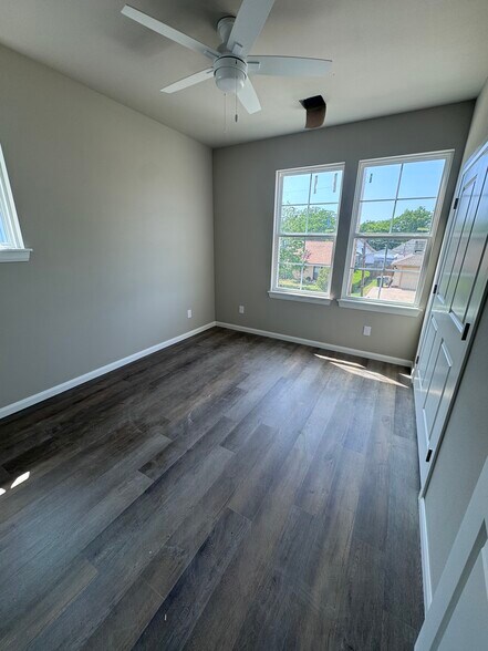 More Photos Of 718 N Weenonah Ave, Claremore Apartments For Sale