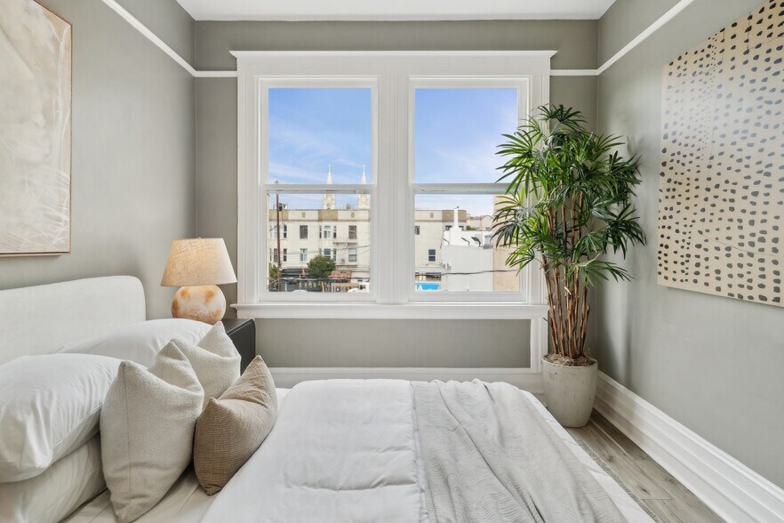 More Photos Of 17-19 Card Aly, San Francisco Apartments For Sale