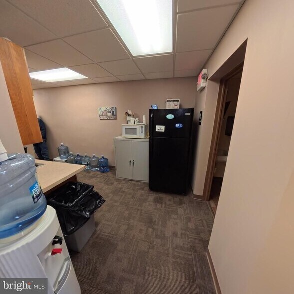 More Photos Of 1515 Mount Hope Ave, Pottsville Office For Lease