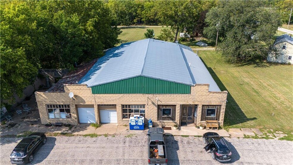 More Photos Of 86 3rd St, Moran Convenience Store For Sale