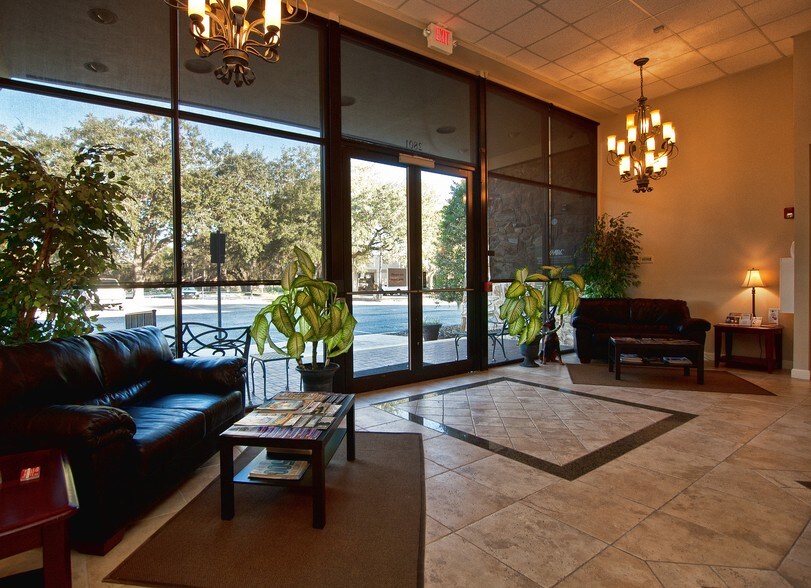 More Photos Of 2801-2803 S Bay St, Eustis Loft Creative Space For Lease