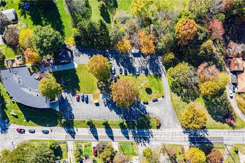 More Photos Of 9625 Perry Hwy, Pittsburgh Office For Lease