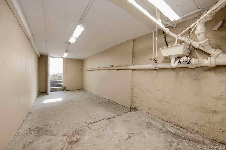 More Photos Of 3548 Bronx Blvd, Bronx Apartments For Sale