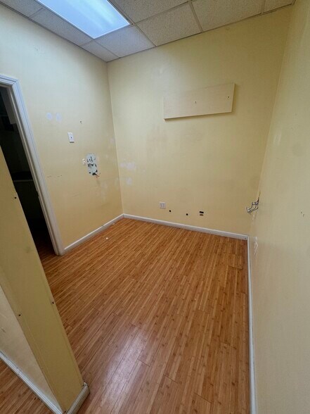 More Photos Of 634 Anderson Ave, Cliffside Park Office For Lease