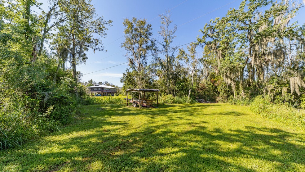 More Photos Of 6001 Bird Island Dr, Lady Lake Lodge Meeting Hall For Sale