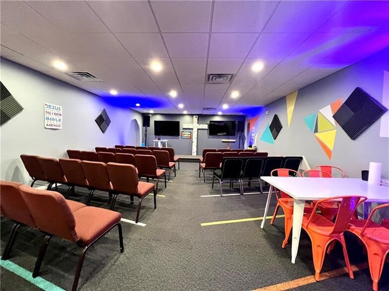 More Photos Of 550 W George St, Carmichaels Religious Facility For Sale