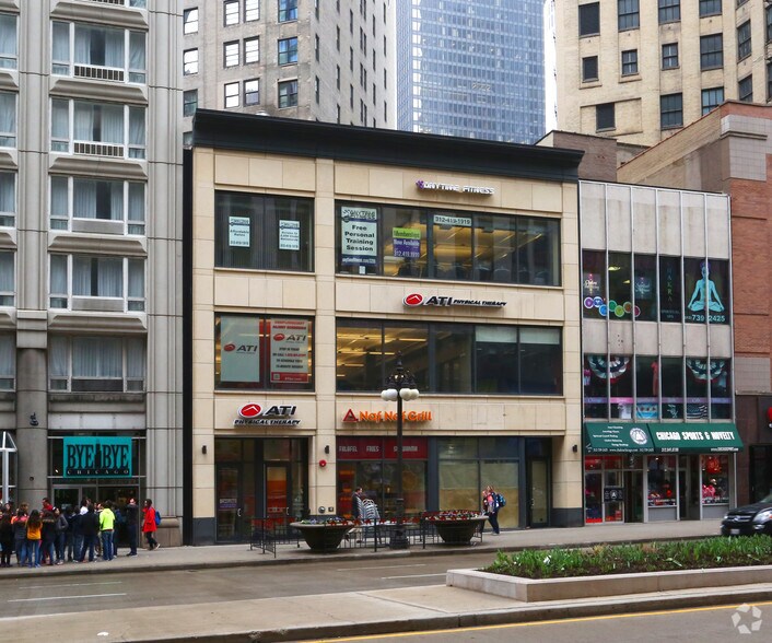 Primary Photo Of 324-328 N Michigan Ave, Chicago Storefront Retail Office For Lease