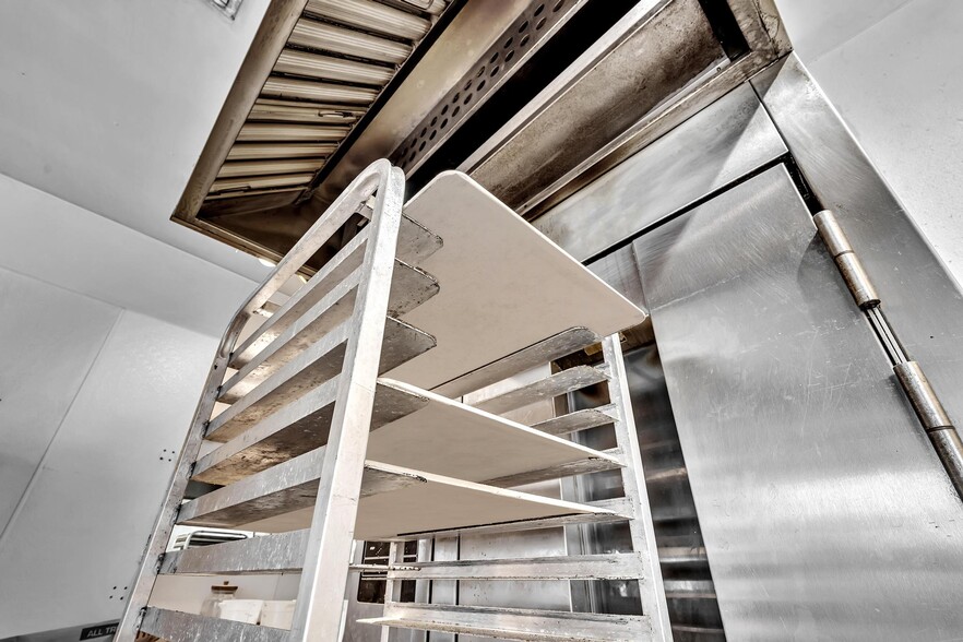 More Photos Of 3693 SW 22nd Ter, Miami General Retail For Lease