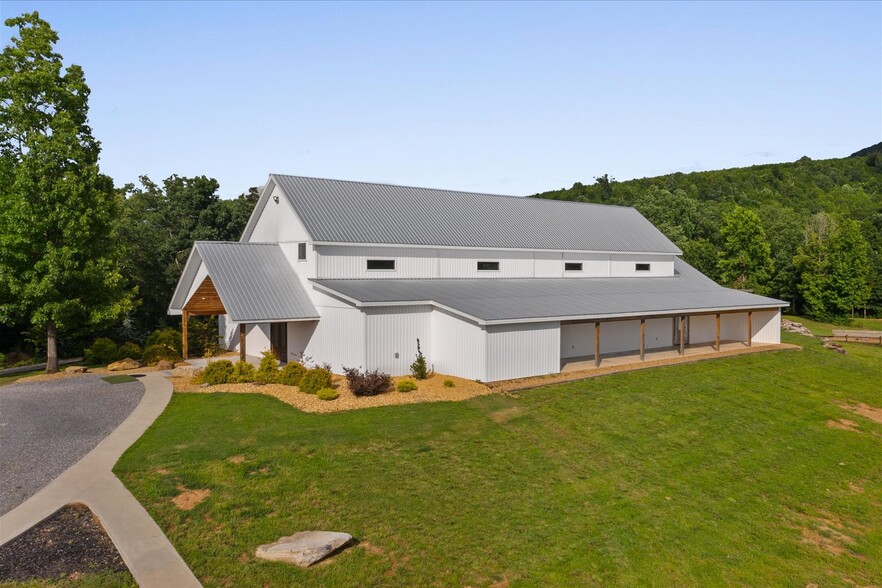 More Photos Of 2948 Holly Creek Cool Sprgs Rd, Chatsworth Specialty For Sale