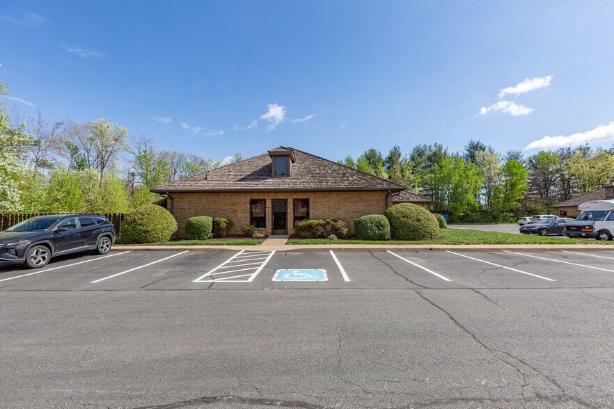 More Photos Of 415-416 Chatham Heights Rd, Fredericksburg Medical For Sale