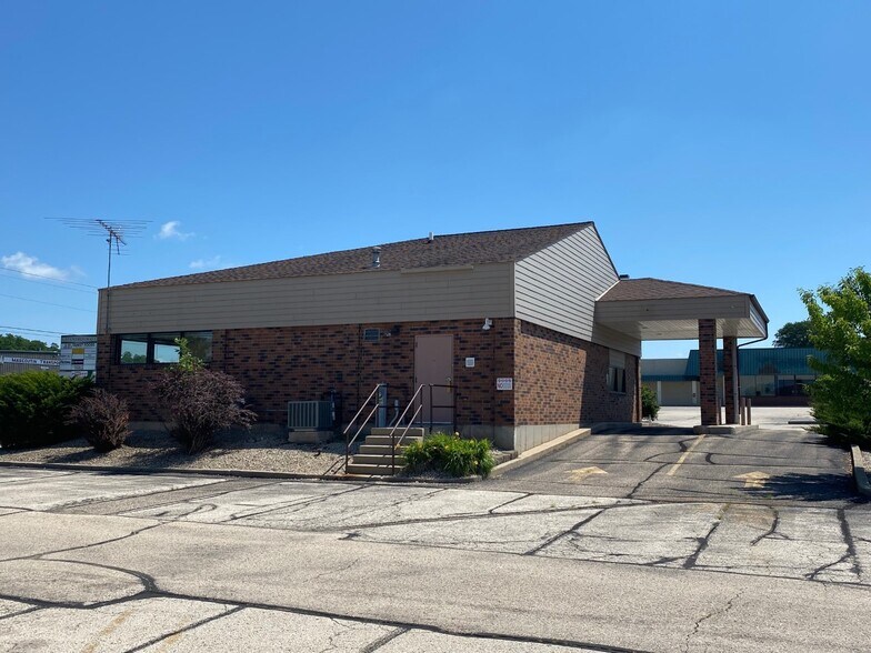 More Photos Of 764 Broadway, Berlin Bank For Sale