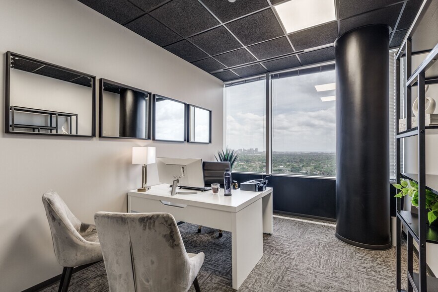More Photos Of 24 Greenway Plz, Houston Office For Lease