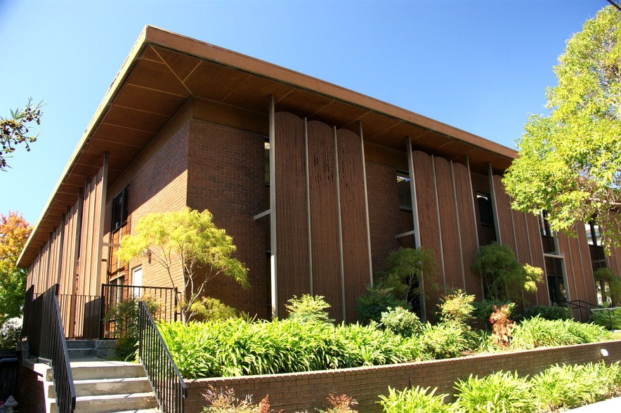 More Photos Of 3000 Colby St, Berkeley Unknown For Lease