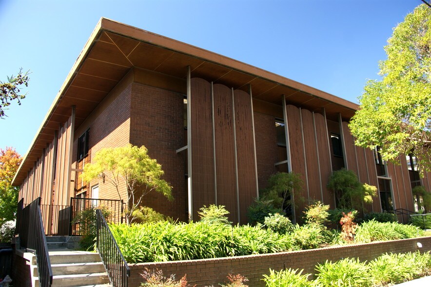 More Photos Of 3010 Colby St, Berkeley Medical For Lease