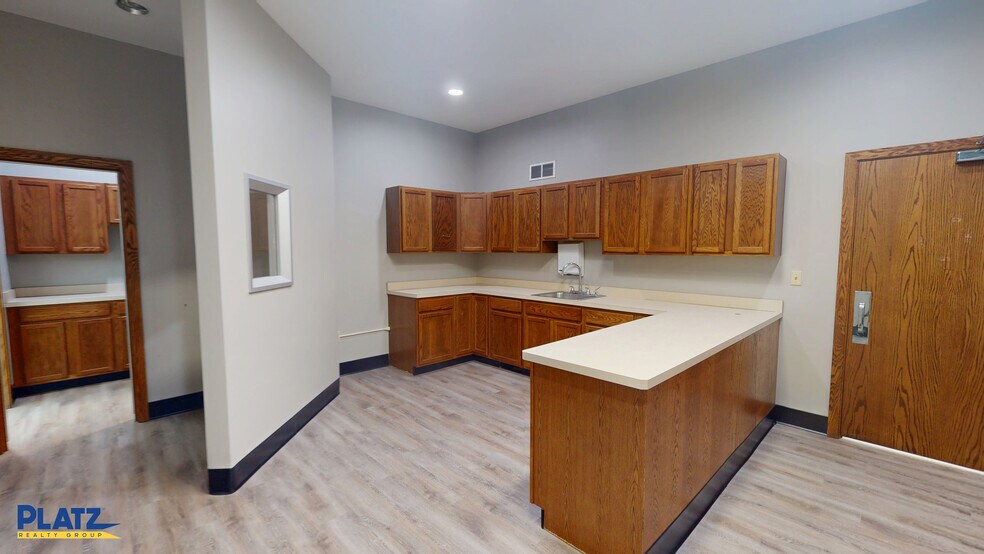 More Photos Of 321 Niles Cortland Rd NE, Warren Medical For Lease