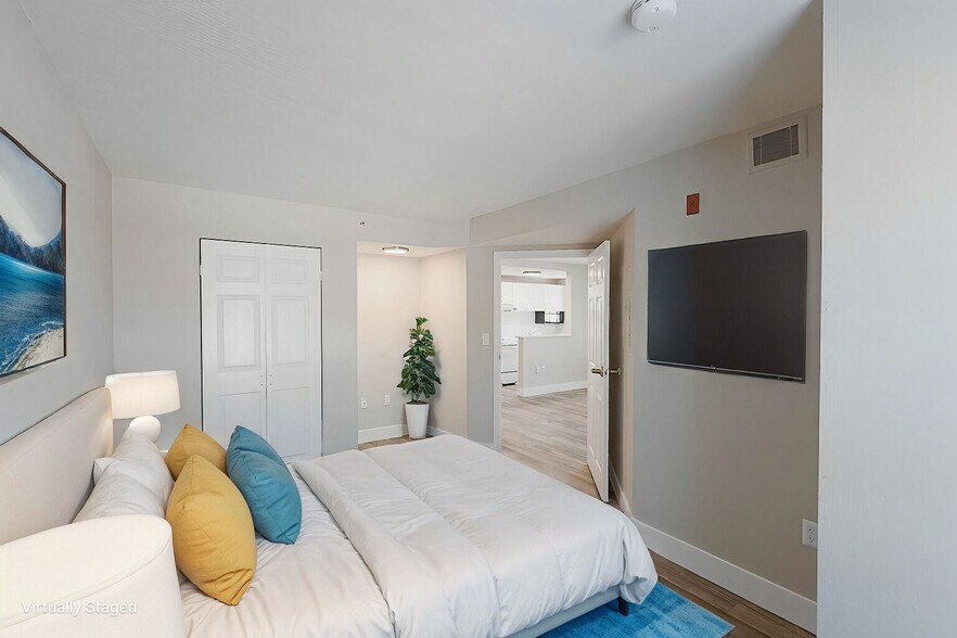 More Photos Of 13200 49th St N, Clearwater Apartments For Lease