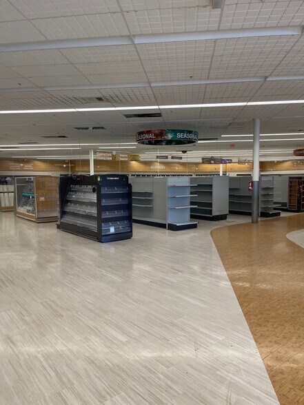 More Photos Of 526 E Bidwell St, Folsom Drugstore For Sale