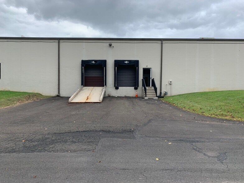 Primary Photo Of 2540 Metropolitan Dr, Trevose Distribution For Lease