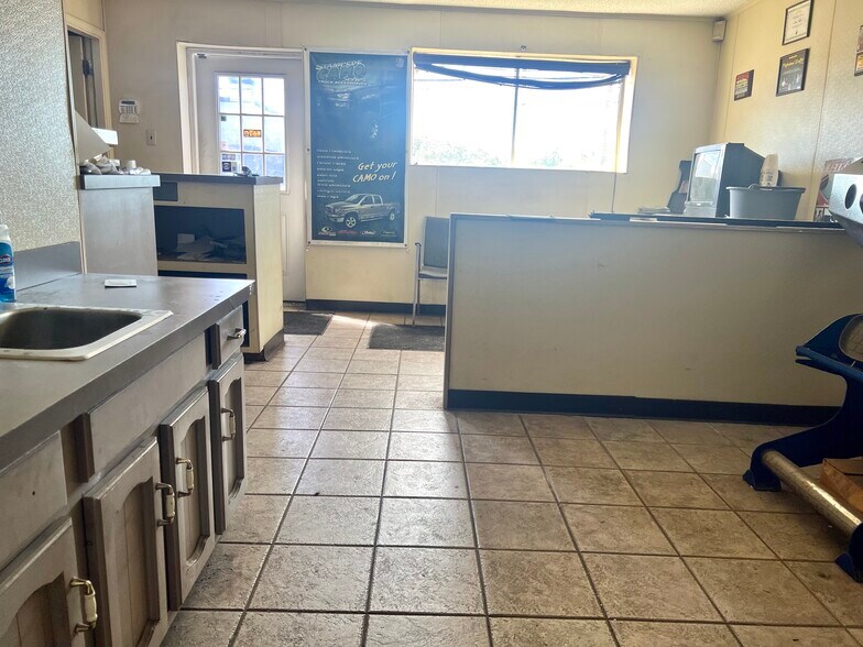 More Photos Of Alvin Muffler, Alvin Auto Repair For Sale