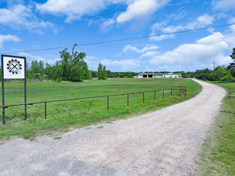 More Photos Of 14733 E State Hwy 11, Como Warehouse For Sale