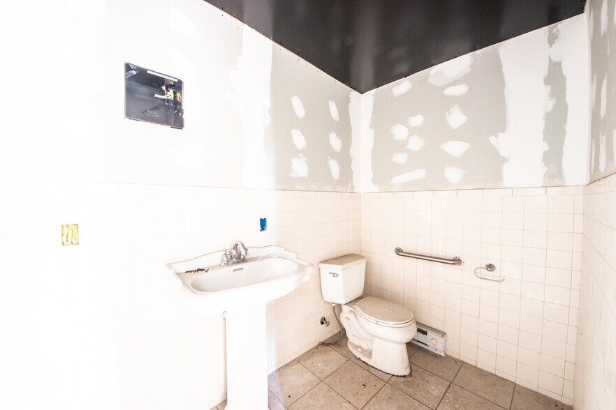 More Photos Of 100 County Highway 29A, Springfield Center Theater Concert Hall For Sale