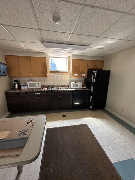 More Photos Of 293 W North St, Geneva Loft Creative Space For Lease