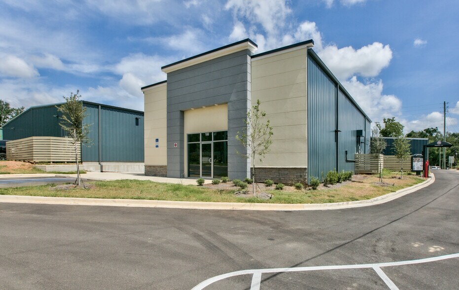 More Photos Of 1706 Capital Cir NE, Tallahassee General Retail For Lease