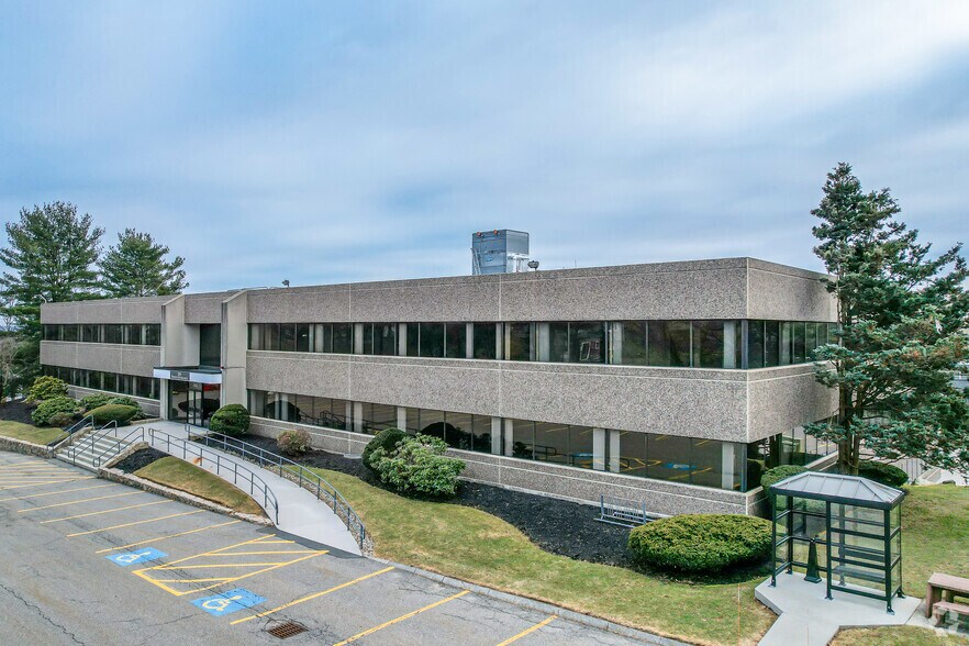 More Photos Of 245 Winter St, Waltham Office For Lease