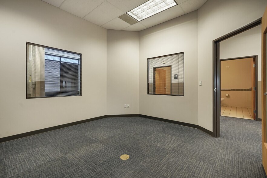 More Photos Of 10835 Dover St, Westminster Unknown For Lease