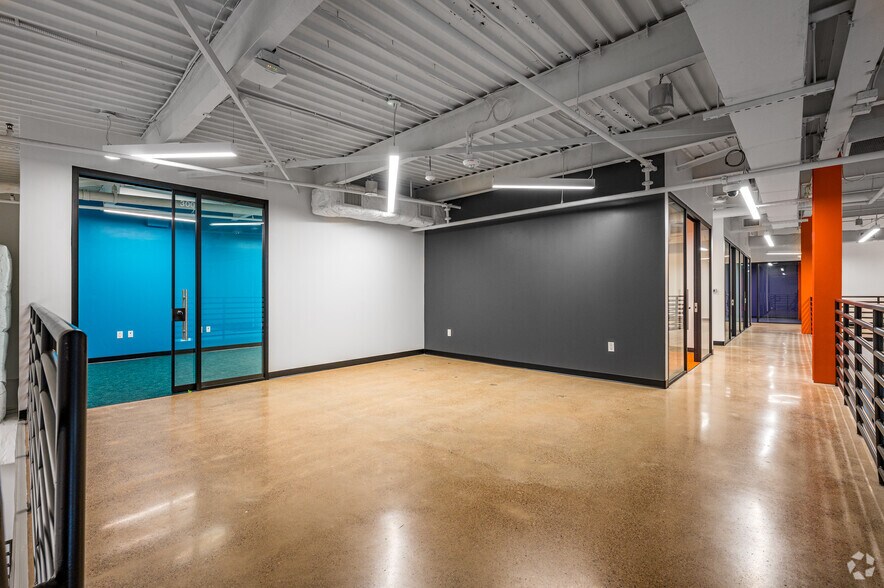 More Photos Of 7701 Lemmon Ave, Dallas Coworking Space