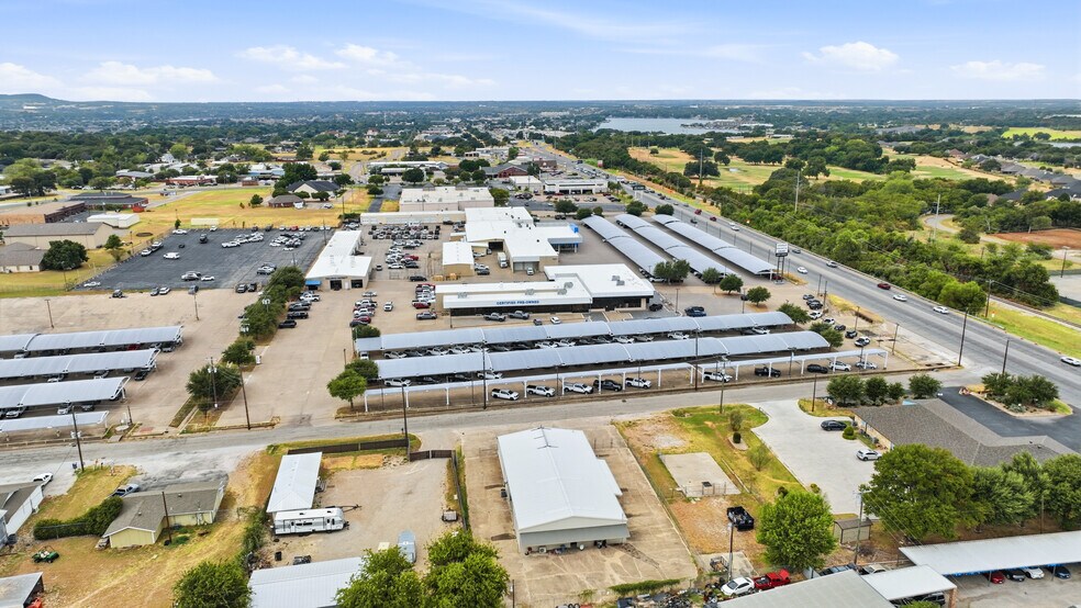 More Photos Of 207 Eastridge Rd, Granbury General Retail For Sale