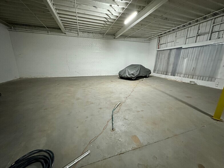More Photos Of 1007 Lexington Ave, Salisbury Manufacturing For Sale
