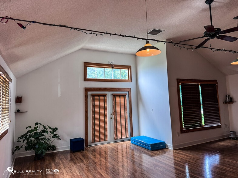 More Photos Of 1452 Carroll Dr Nw, Atlanta Office For Sale