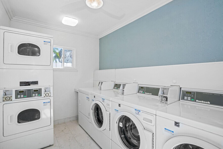 More Photos Of 3455 Del Rey St, San Diego Apartments For Sale