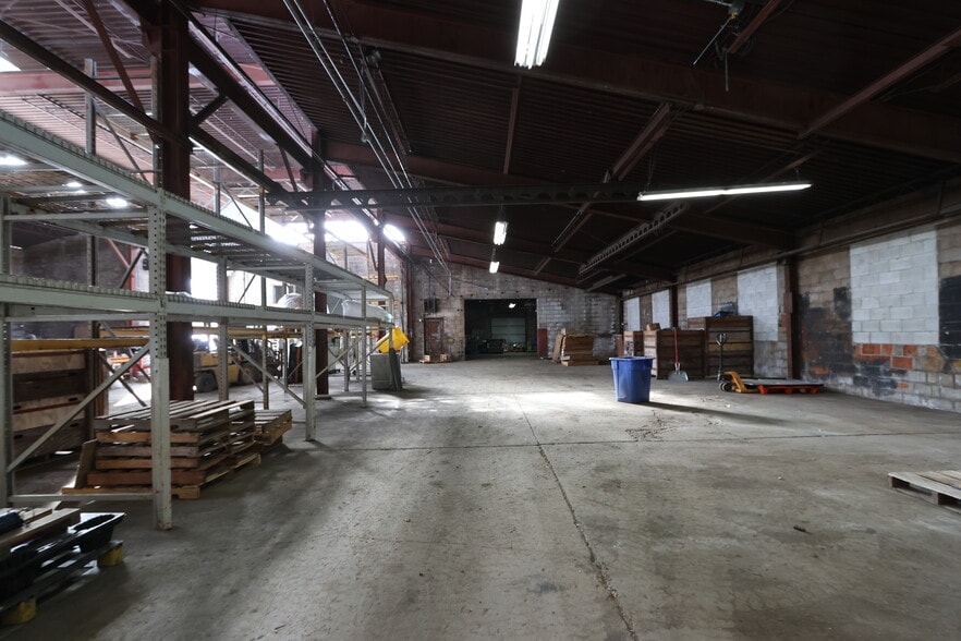 More Photos Of 202 W Livingston Ave, Crestline Warehouse For Sale