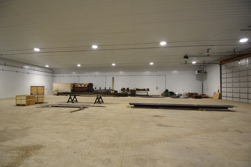 More Photos Of 3018 24th Ave S, Moorhead Warehouse For Lease
