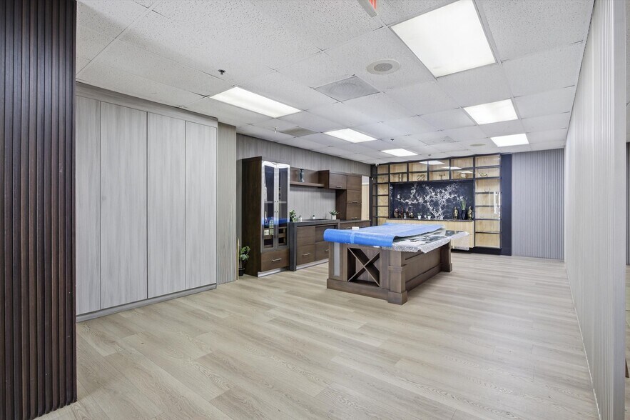 More Photos Of 10880 NW 30th St, Doral Warehouse For Sale